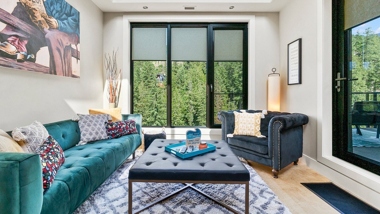 Photo of Livingroom in Sicamous