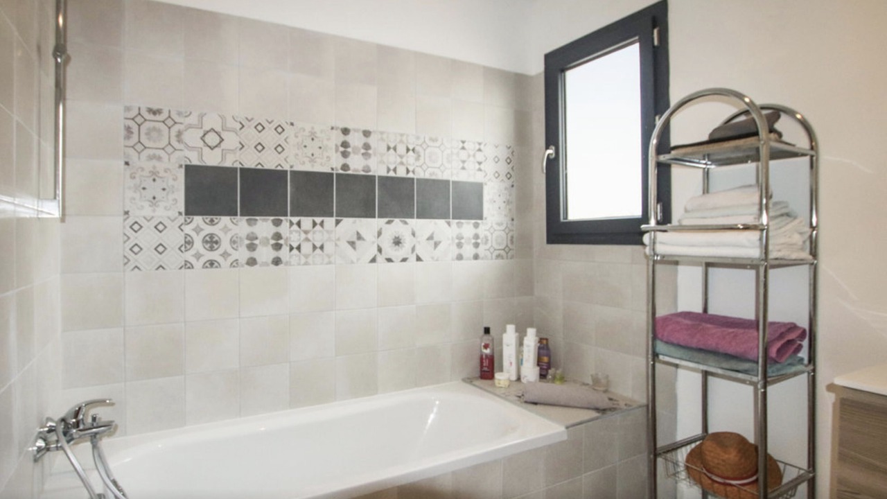 Photo of Bathroom in Caumont-sur-Durance