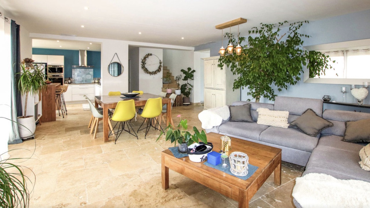 Photo of Livingroom in Caumont-sur-Durance