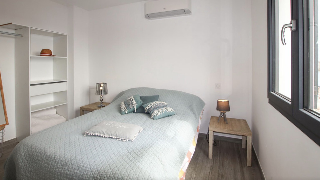 Photo of Bedroom in Caumont-sur-Durance