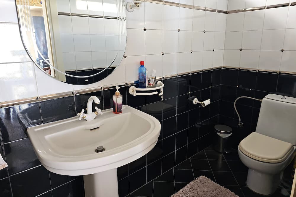 Photo of Bathroom in Panorama