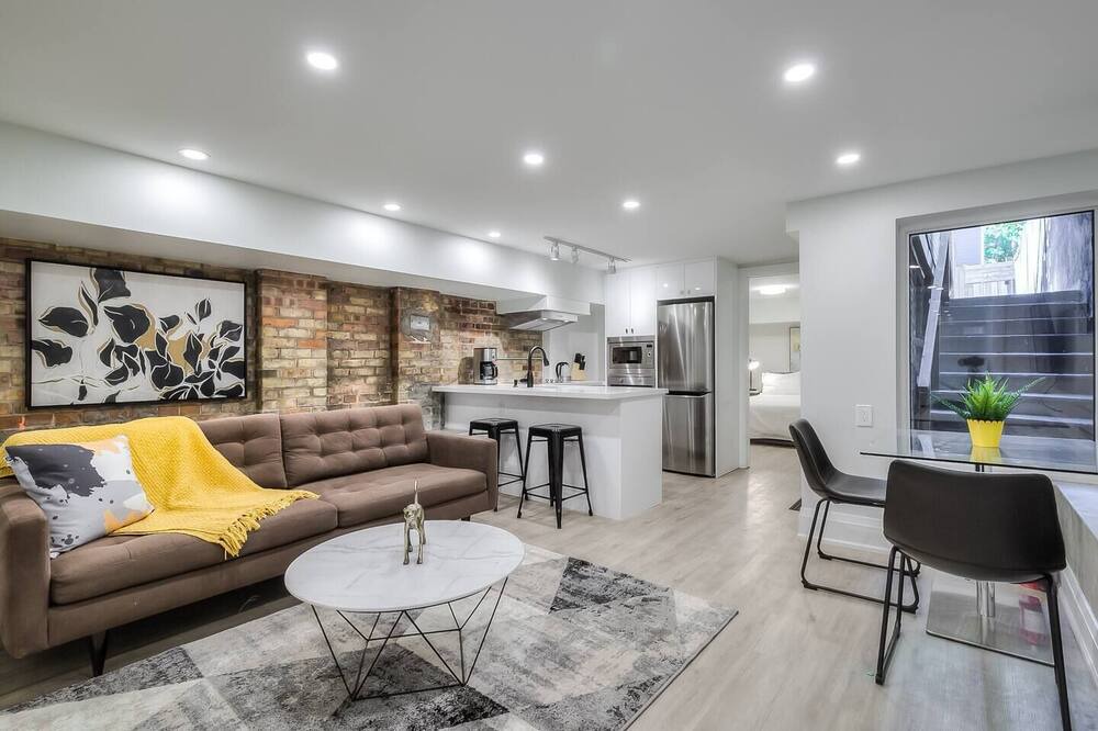 Photo of Livingroom in Cabbagetown South
