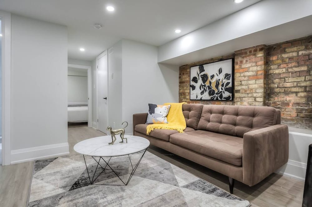 Photo of Livingroom in Cabbagetown South