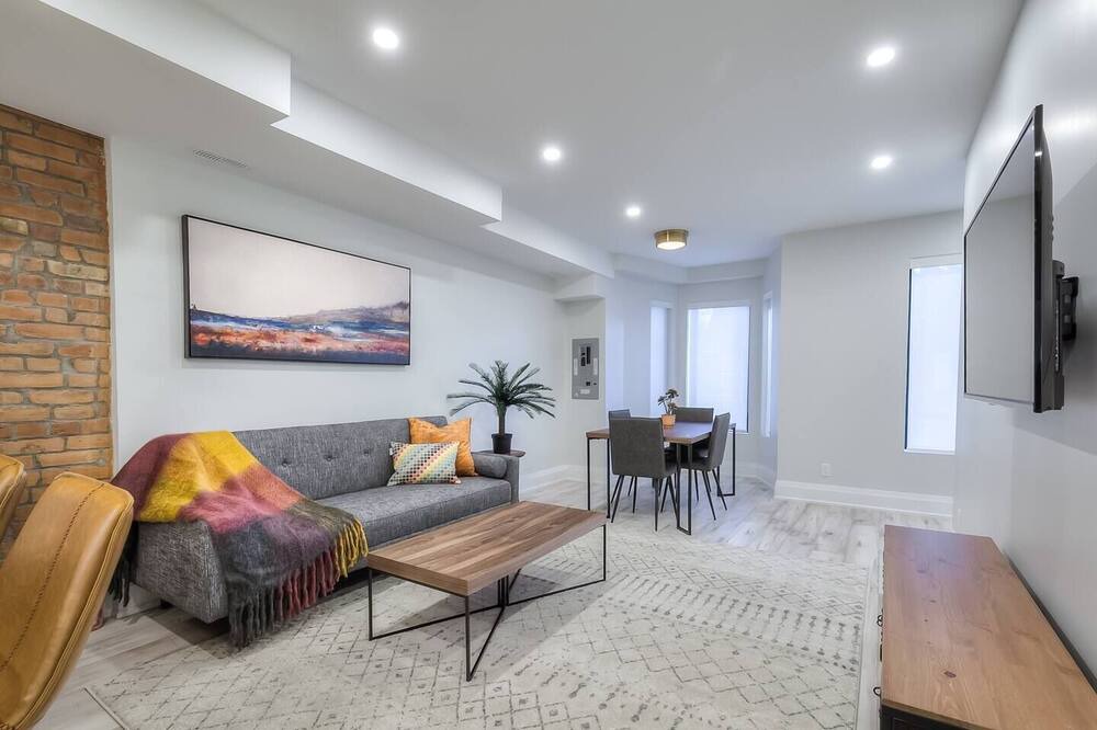 Photo of Livingroom in Cabbagetown South