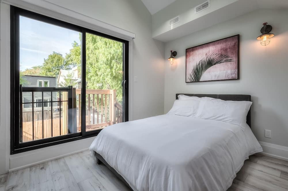 Photo of Bedroom in Cabbagetown South