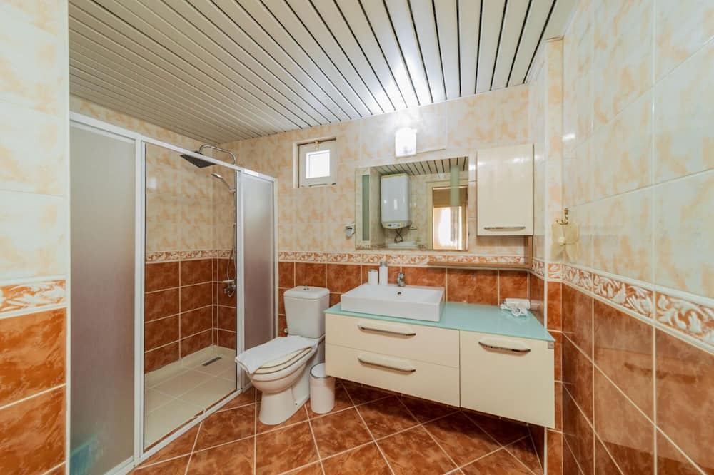 Photo of Bathroom in Altnkum Mahallesi