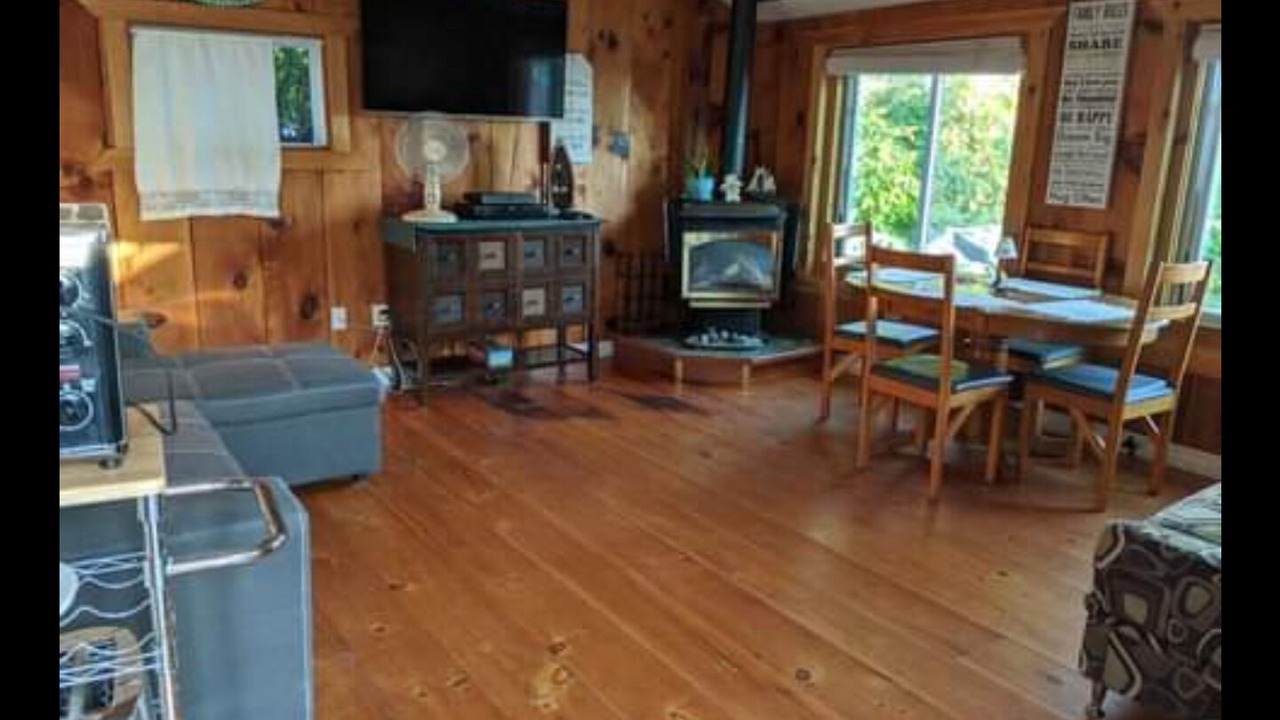 Photo of Livingroom in Port Stanley