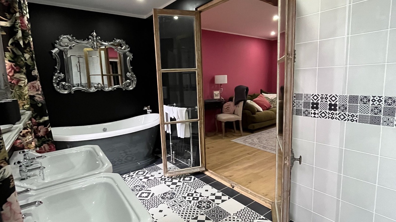 Photo of Bathroom in Flavigny-sur-Ozerain