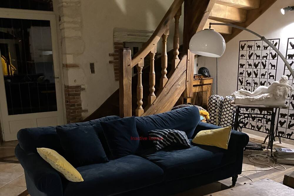 Photo of Livingroom in Saint-Aubin-Chateau-Neuf