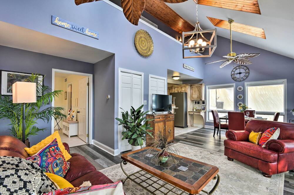 Photo of Livingroom in Fenton