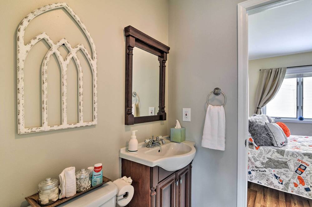 Photo of Bathroom in Fenton