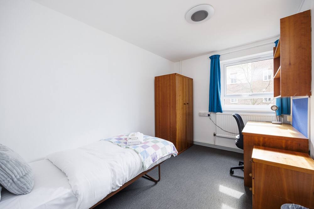 Photo of Bedroom in Bramcote