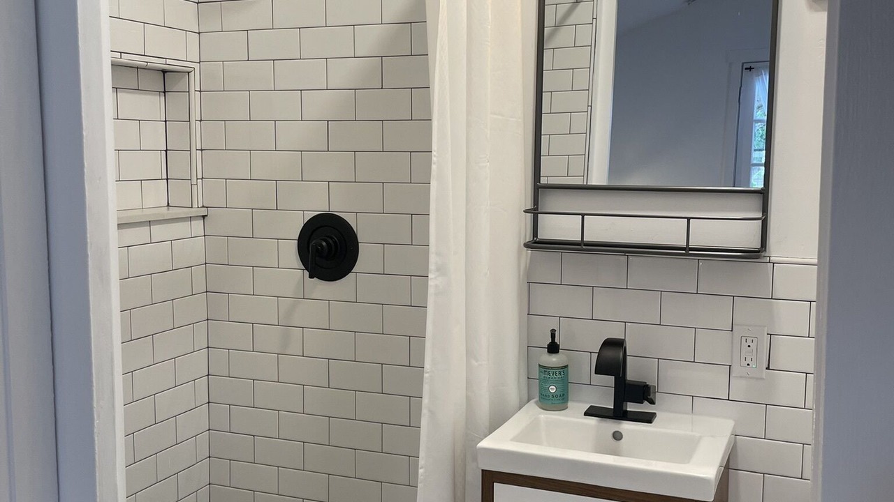 Photo of Bathroom in Los Olivos