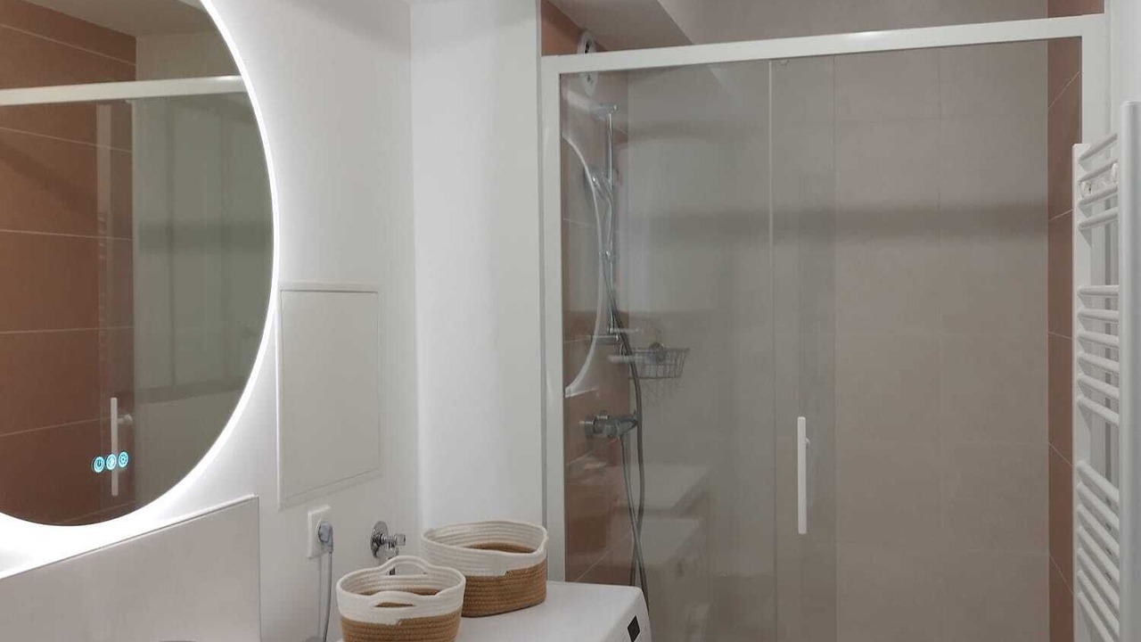 Photo of Bathroom in Faubourg-Raines