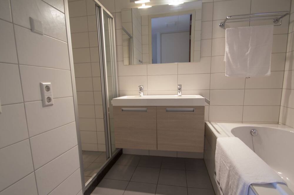 Photo of Bathroom in Midsland