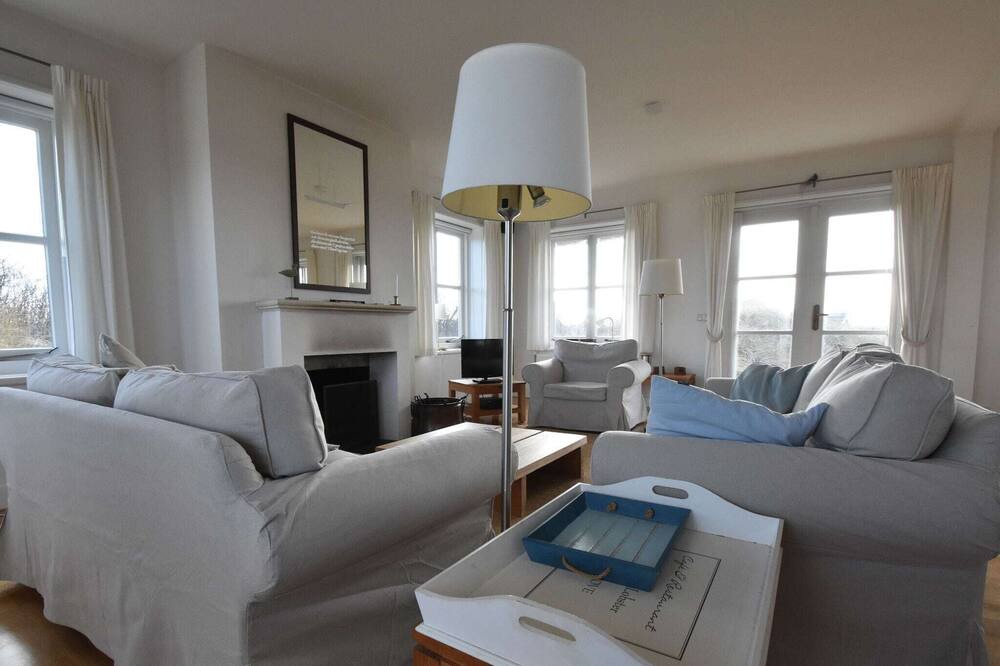 Photo of Livingroom in Midsland