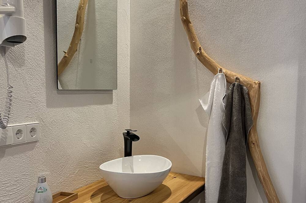 Photo of Bathroom in Rosenfeld