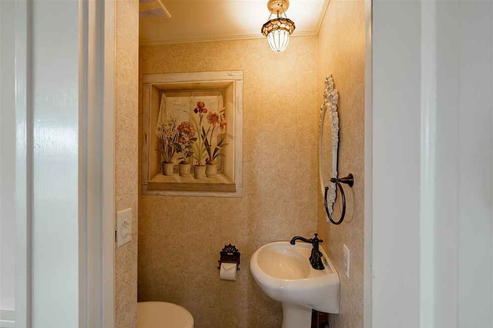 Photo of Bathroom in Normal