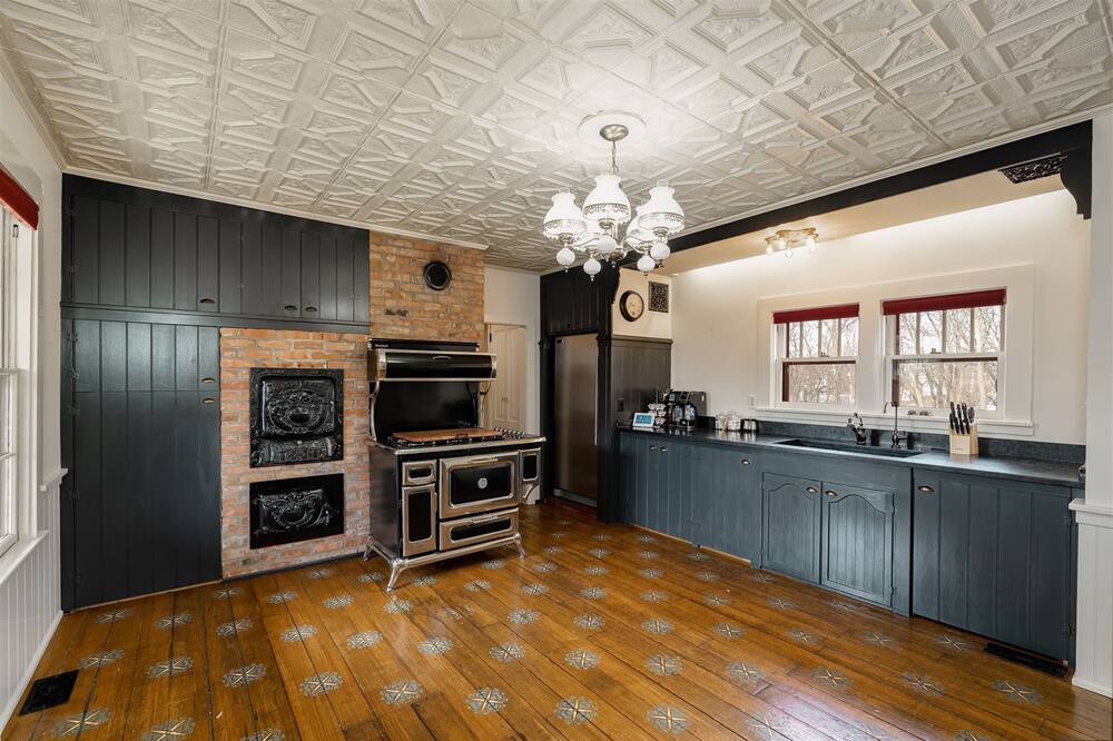 Photo of Kitchen in Normal