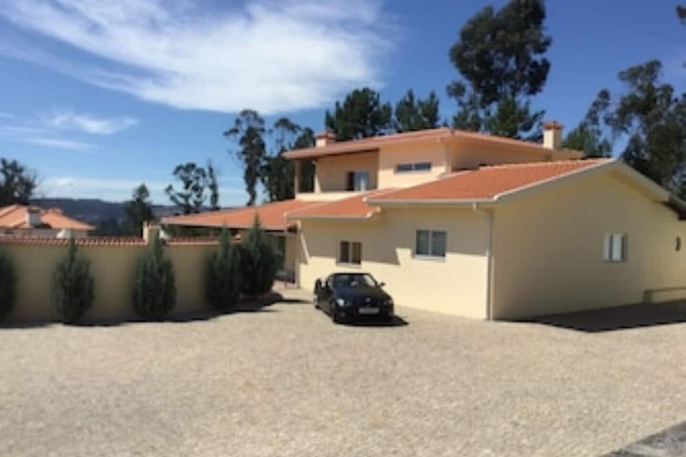 Photo of Outdoor in Mosteiro