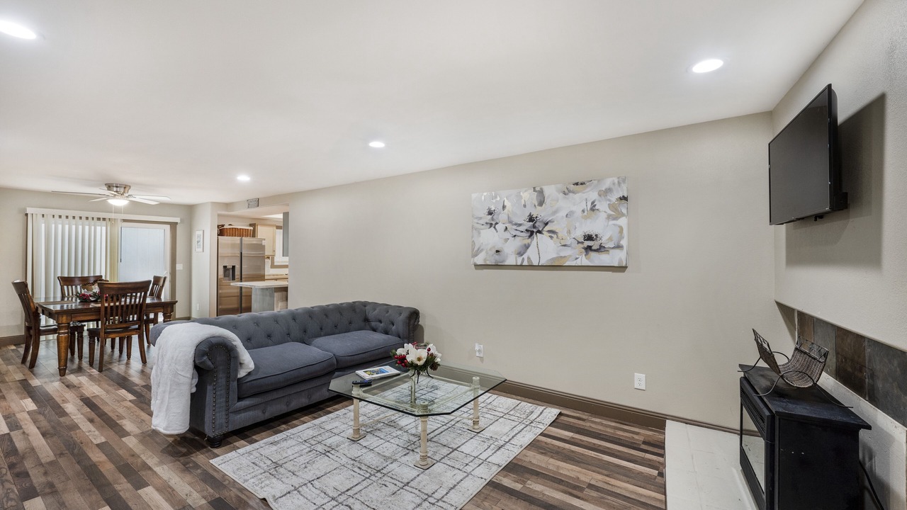 Photo of Livingroom in Lompoc
