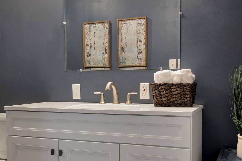 Photo of Bathroom in Ironton