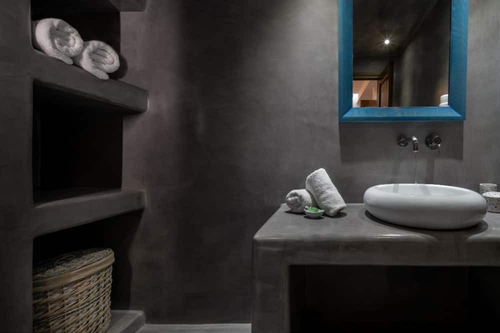 Photo of Bathroom in Kamari