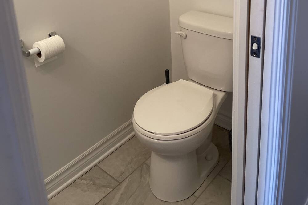Photo of Bathroom in Aylmer