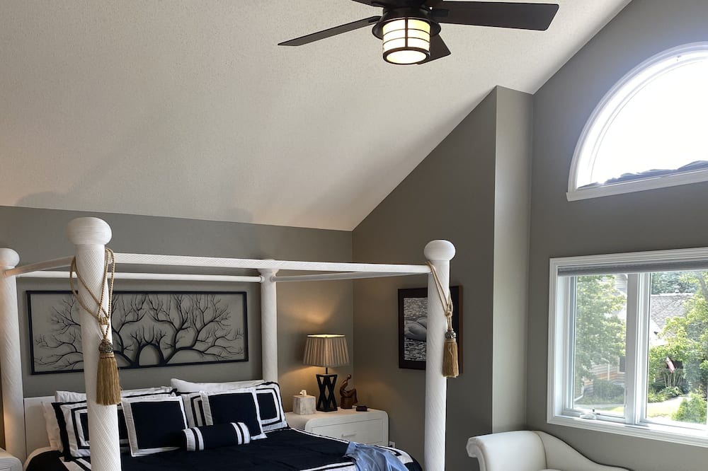 Photo of Bedroom in Pewaukee