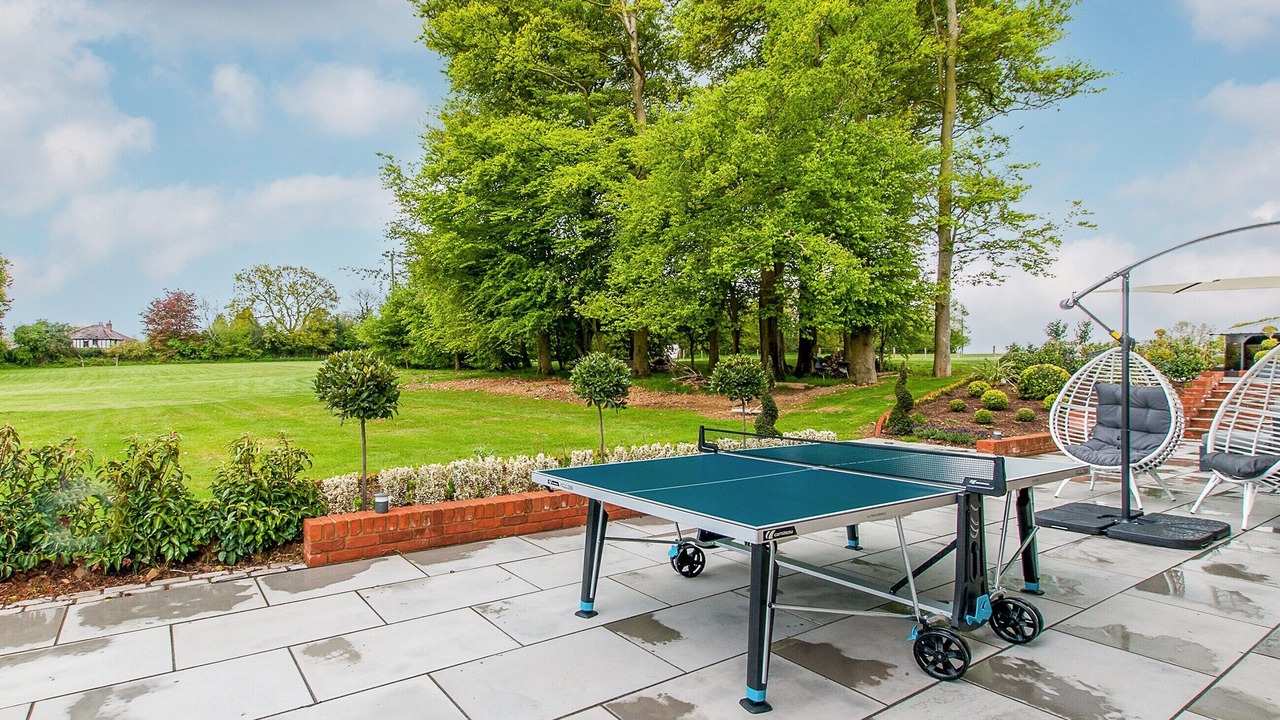 Photo of Outdoor in Etchinghill