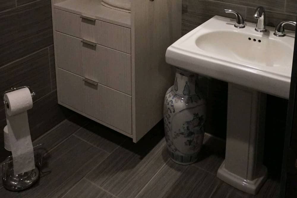Photo of Bathroom in Talbotville