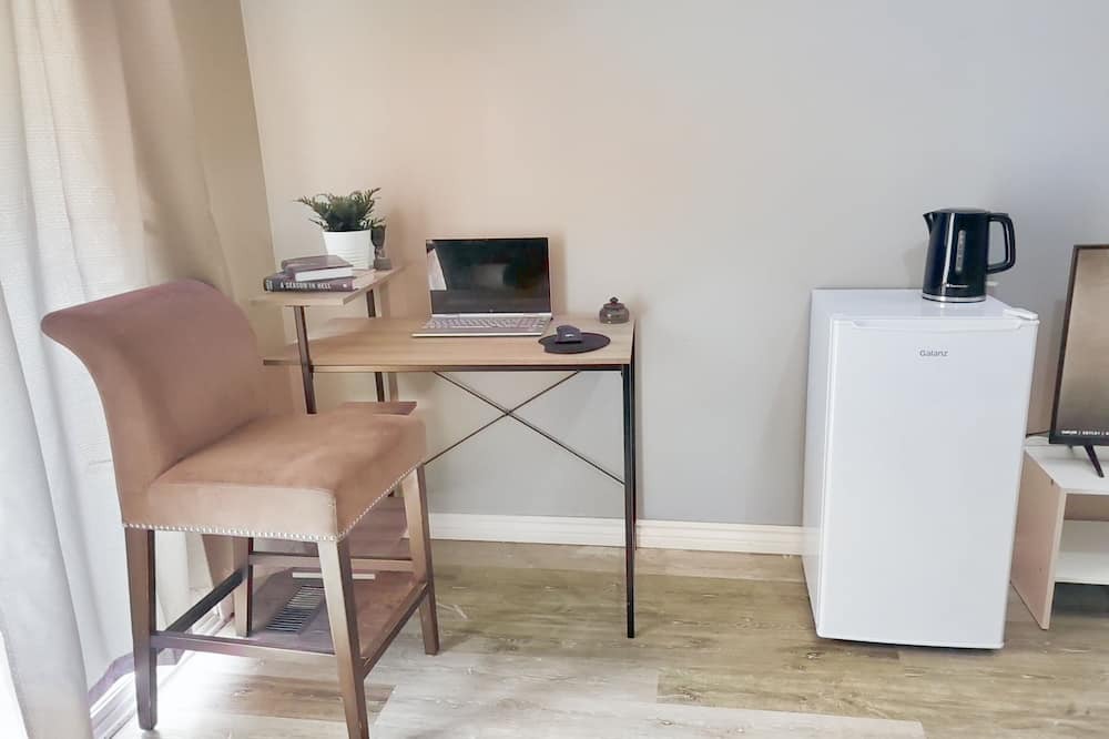 Photo of Bedroom in Aylmer