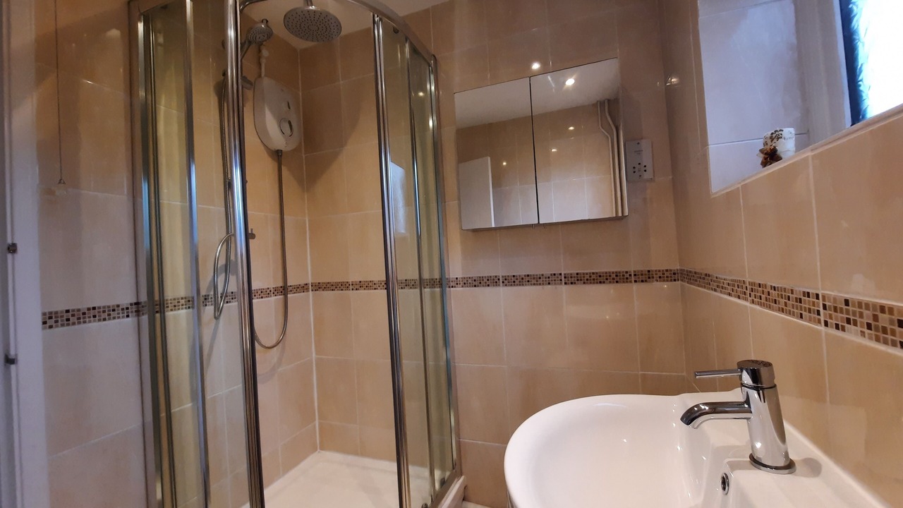 Photo of Bathroom in St Margaret's at Cliffe