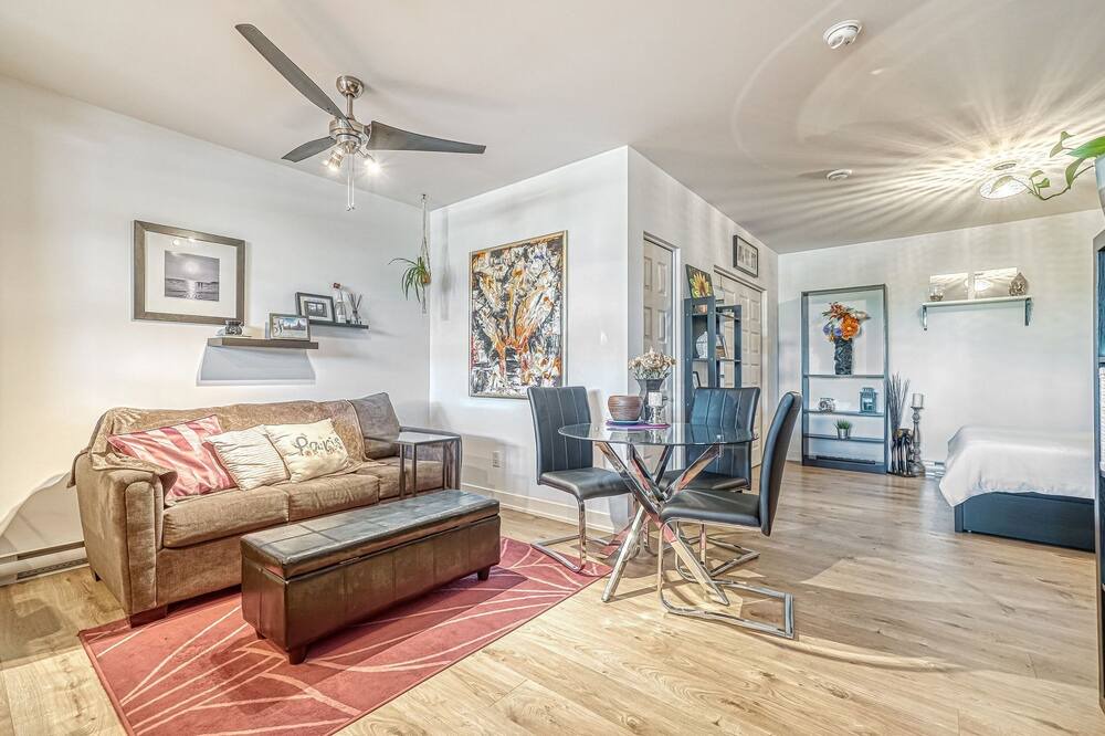 Photo of Livingroom in Plateau