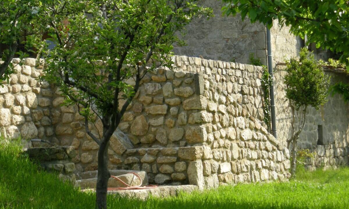 Photo of Outdoor in Desaignes