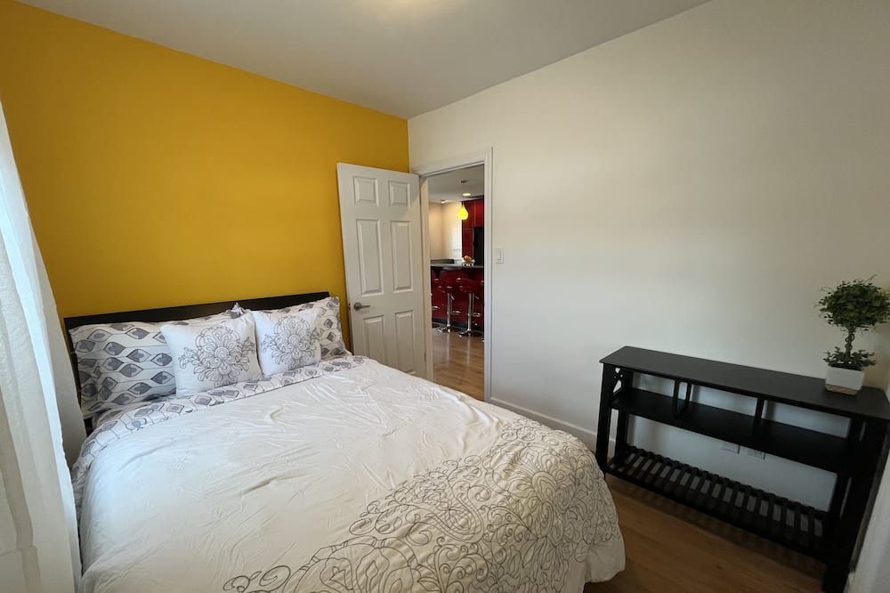 Photo of Bedroom in Byron