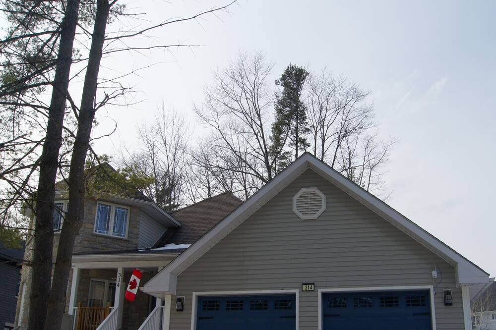 Photo of Outdoor in Wasaga Beach