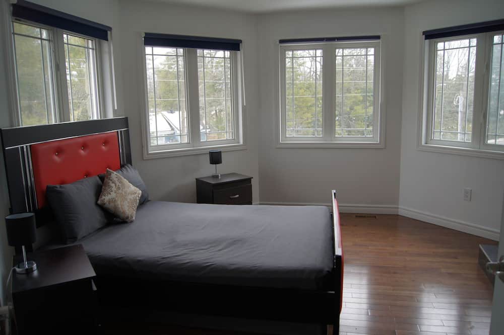 Photo of Bedroom in Wasaga Beach