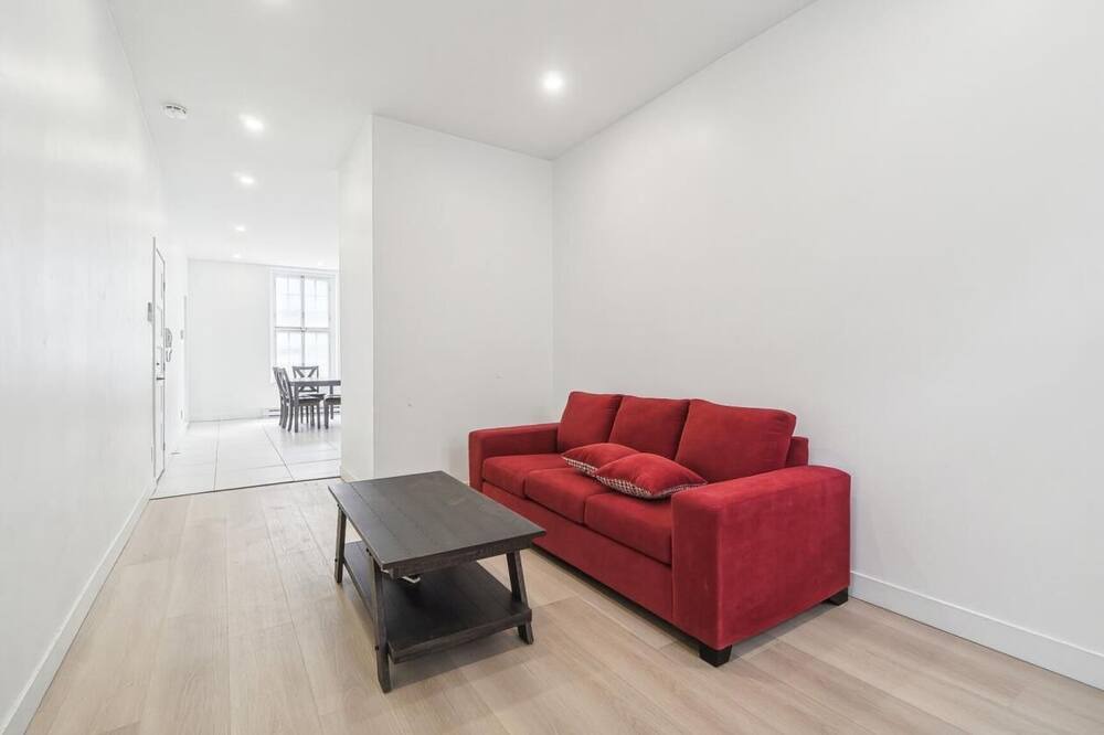 Photo of Livingroom in Ville-Marie