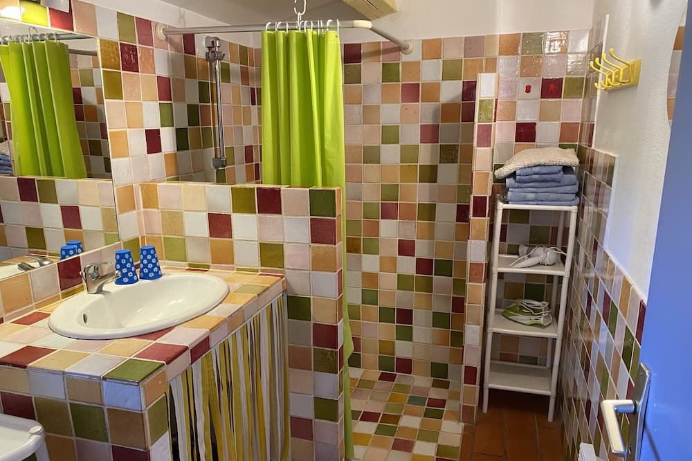 Photo of Bathroom in Lorgues
