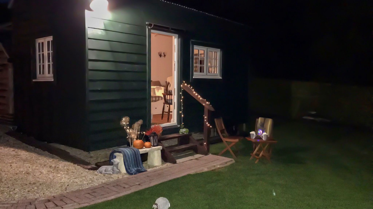 Photo of Outdoor in Weedon Lois