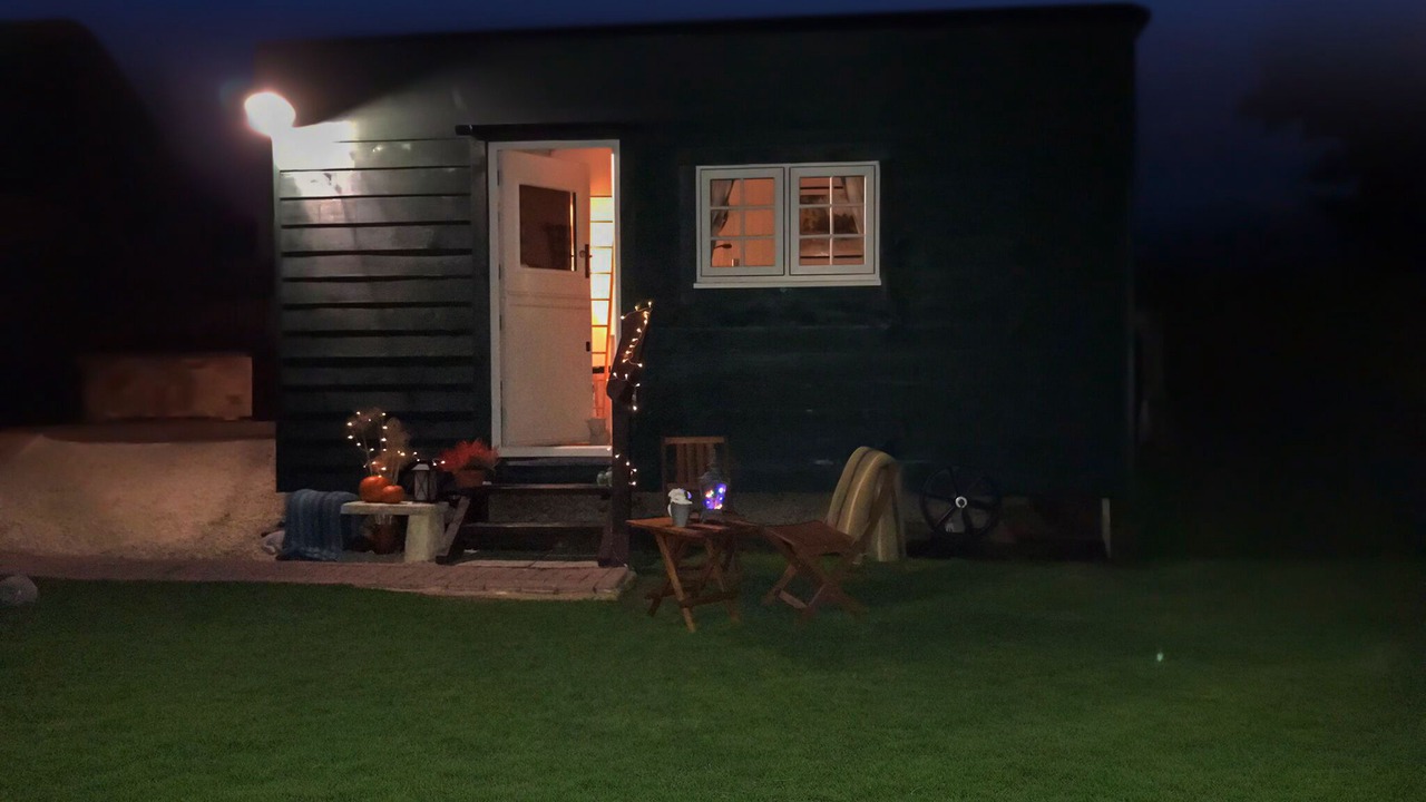 Photo of Outdoor in Weedon Lois