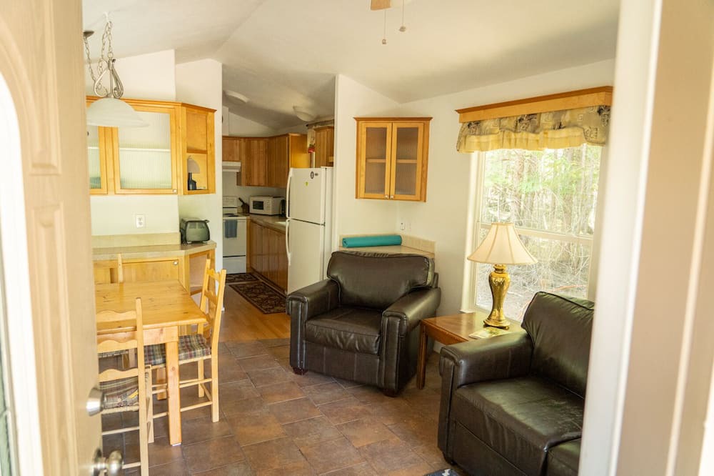 Photo of Livingroom in Meadow Creek