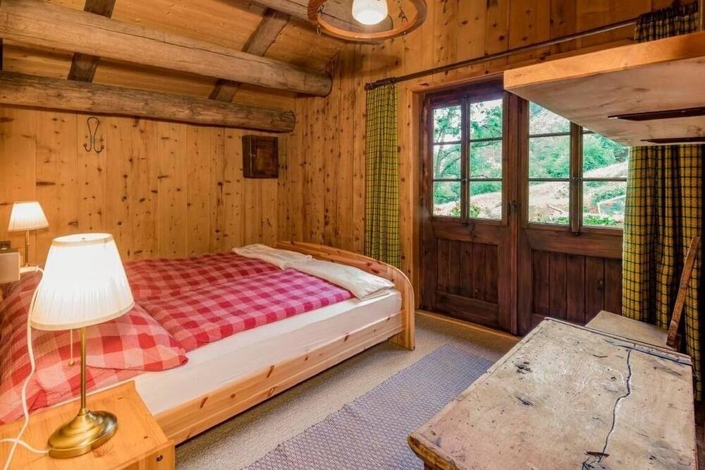 Photo of Bedroom in Bregaglia