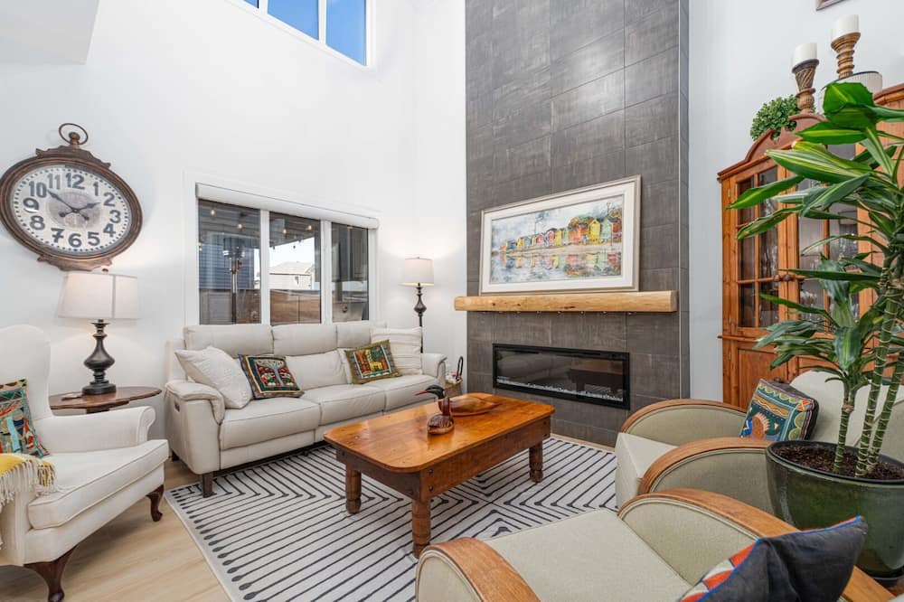 Photo of Livingroom in St. Albert