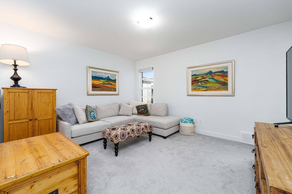 Photo of Livingroom in St. Albert