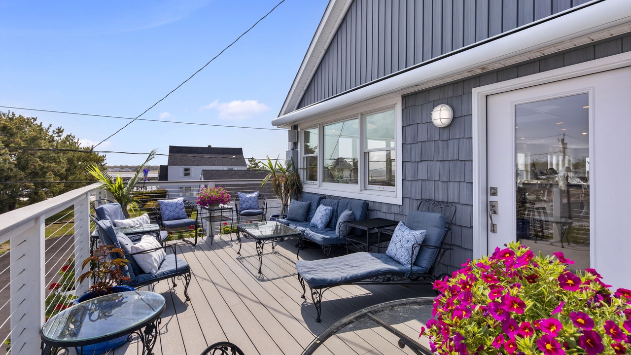 Photo of Patio Balcony in Saybrook Manor