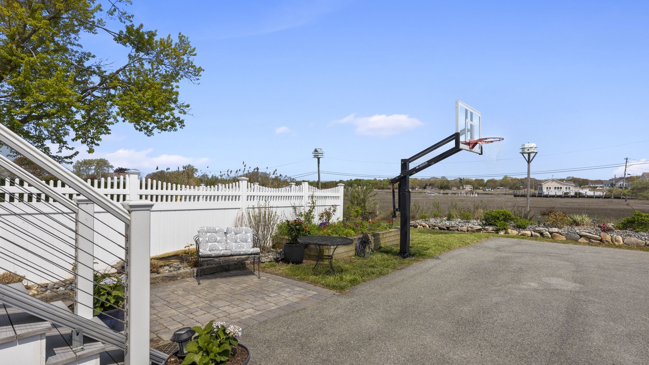 Photo of Patio Balcony in Saybrook Manor