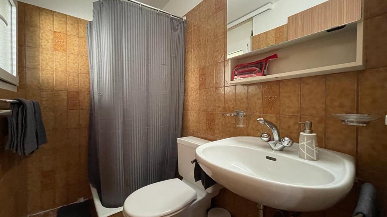 Photo of Bathroom in Taesch