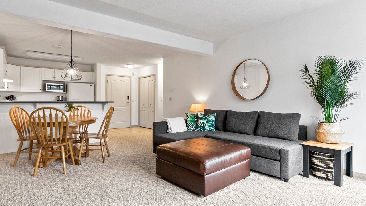 Photo of Livingroom in Sicamous